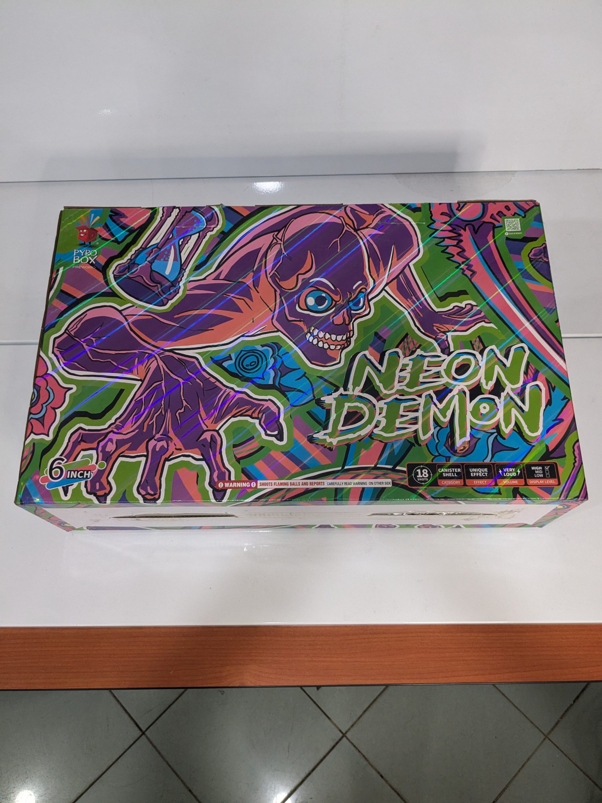 Neon Demon – 18 Canister Shell